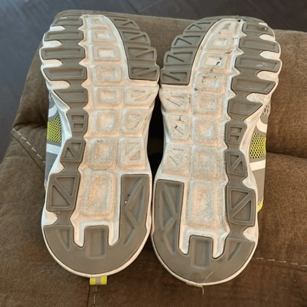 Nautica Aslin Ladies Grey Neon Yellow Mesh Bungee Lace Athletic Sneakers Size 10
